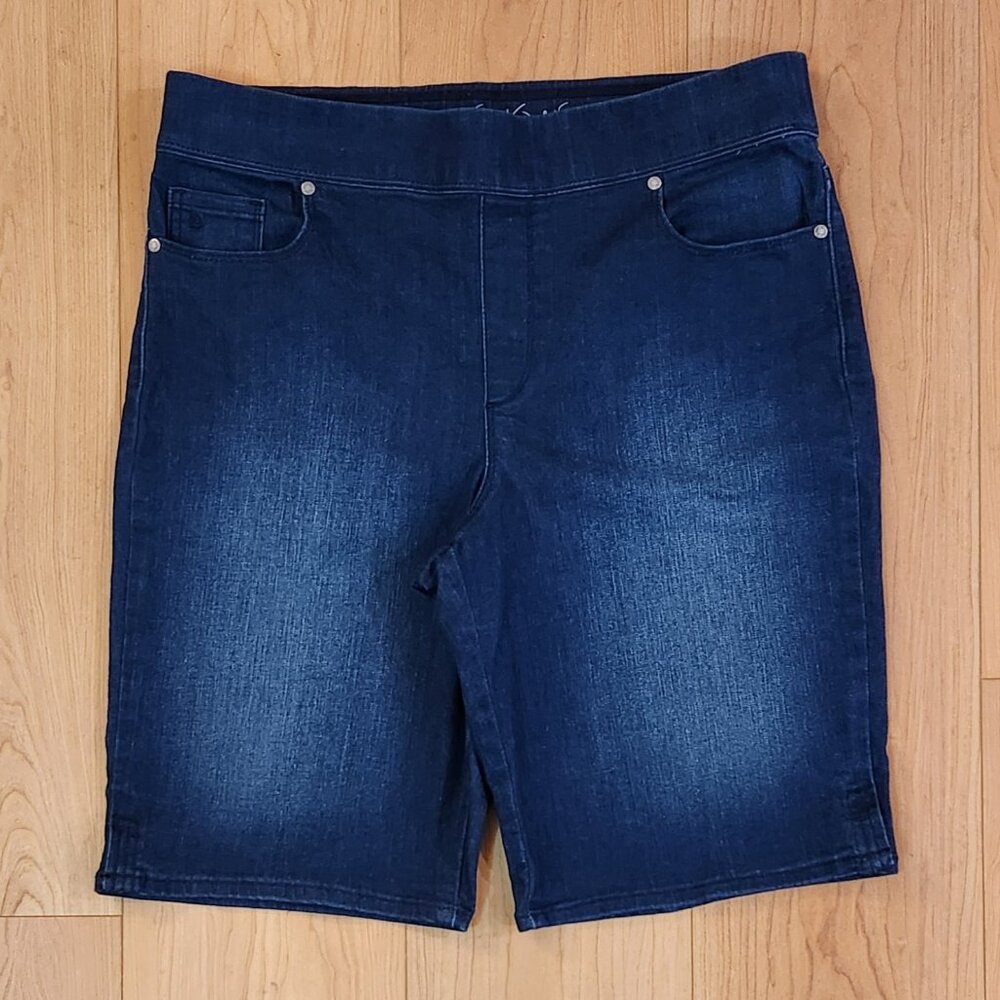 Gloria Vanderbilt Pull-On Bermuda Short